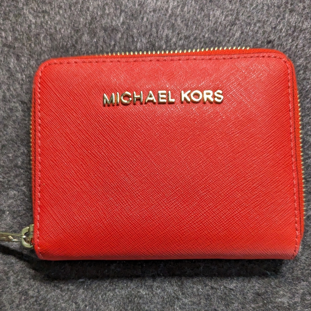 Michael Kors Small Zip Wallet